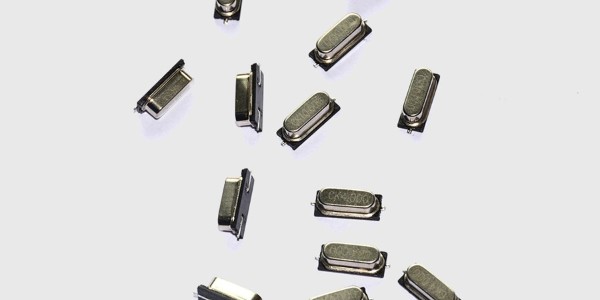 石英晶體振蕩器都有哪些類型？它們有什么特點(diǎn)？
